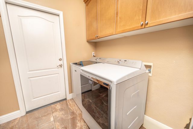 4608 W Addisyn Court, Visalia, CA 93291