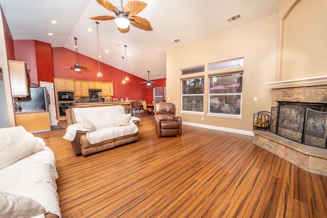 4608 W Addisyn Court, Visalia, CA 93291