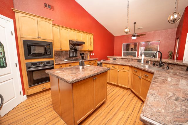 4608 W Addisyn Court, Visalia, CA 93291