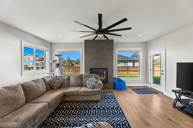 196 Arrow Peak Court, Bozeman, MT 59718