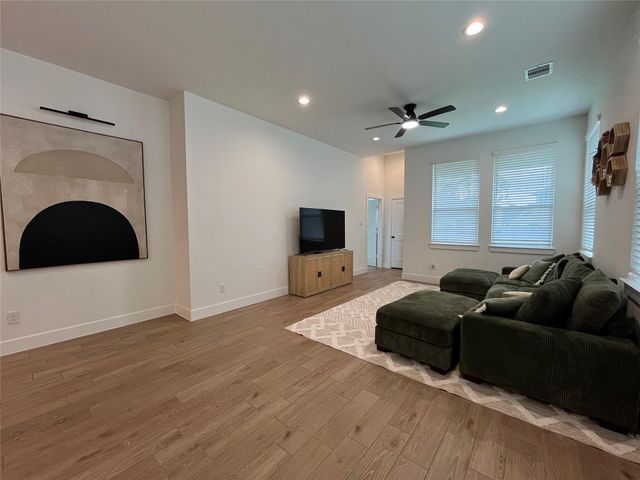 177 Hidden Peak Drive, Montgomery, TX 77316