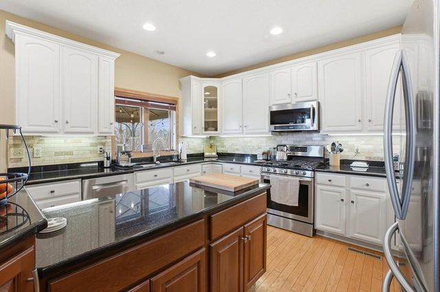 S47W23665 Frontier PASS, Waukesha, WI 53189