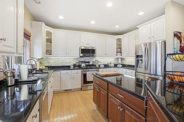 S47W23665 Frontier PASS, Waukesha, WI 53189