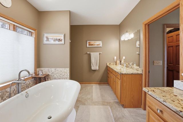 S47W23665 Frontier PASS, Waukesha, WI 53189