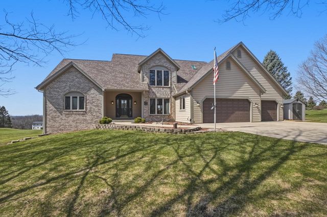 S47W23665 Frontier PASS, Waukesha, WI 53189