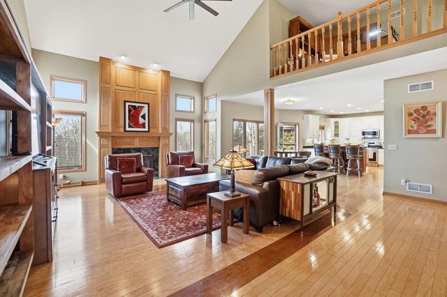 S47W23665 Frontier PASS, Waukesha, WI 53189