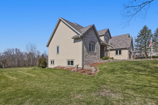 S47W23665 Frontier PASS, Waukesha, WI 53189