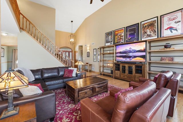 S47W23665 Frontier PASS, Waukesha, WI 53189