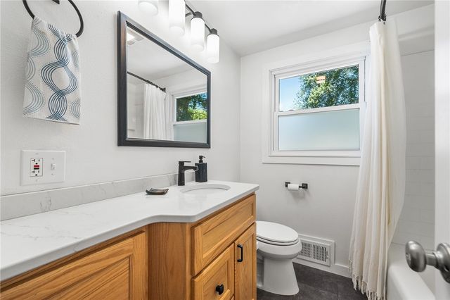 10 Craigie Street, North Providence, RI 02911