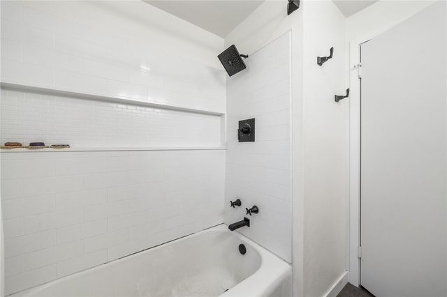 10 Craigie Street, North Providence, RI 02911