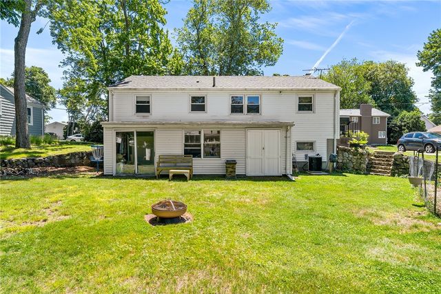 10 Craigie Street, North Providence, RI 02911