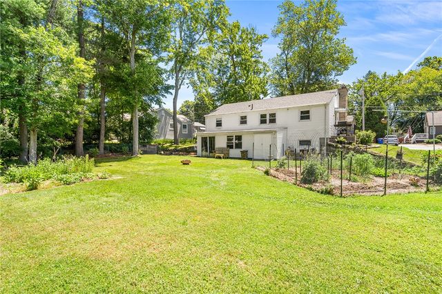10 Craigie Street, North Providence, RI 02911