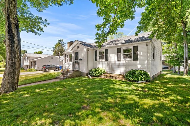 10 Craigie Street, North Providence, RI 02911