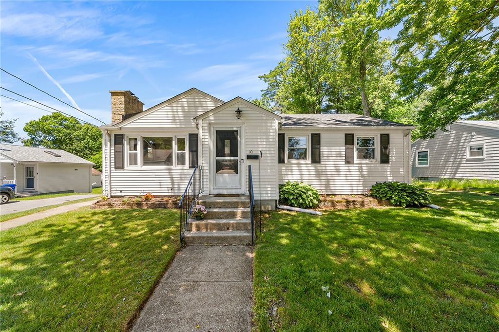 10 Craigie Street, North Providence, RI 02911