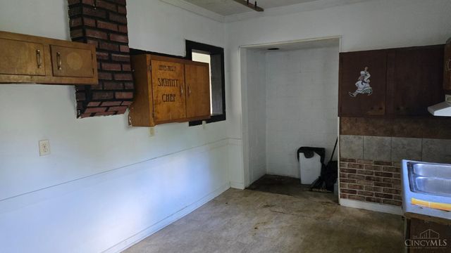 131 Carr Street, Blanchester, OH 45107