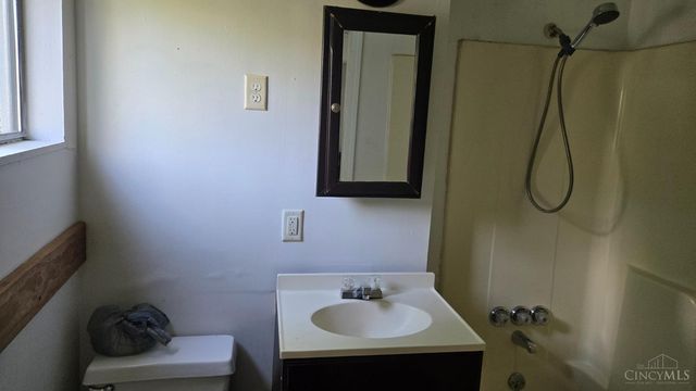 131 Carr Street, Blanchester, OH 45107