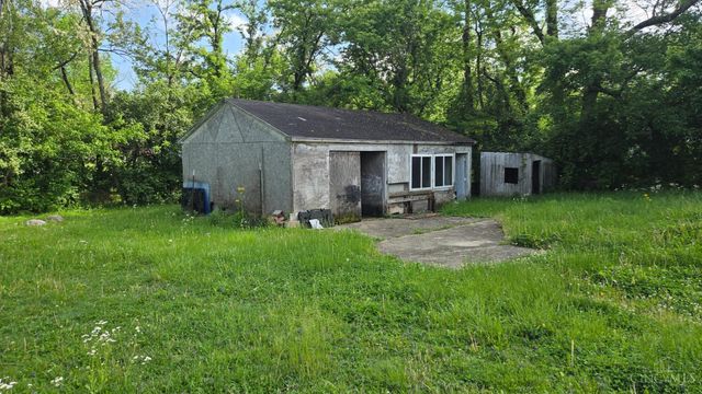 131 Carr Street, Blanchester, OH 45107