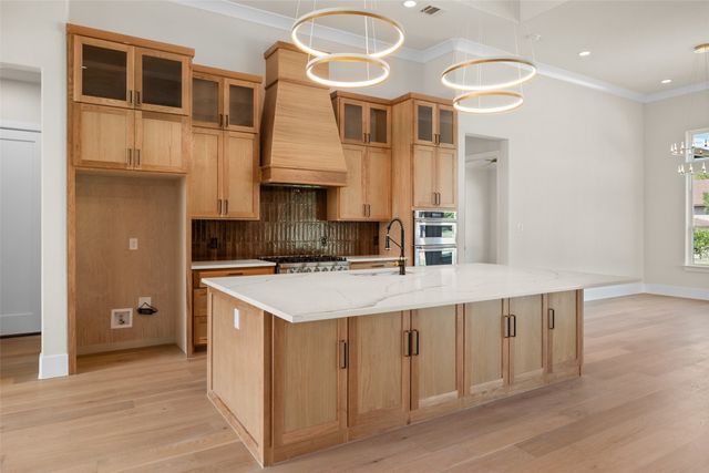 2416 Candlestick Drive, Granbury, TX 76049