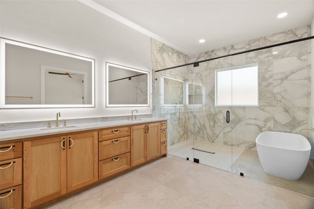 2416 Candlestick Drive, Granbury, TX 76049