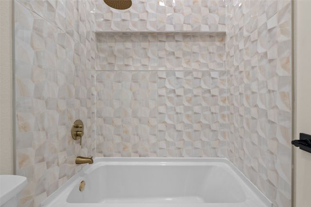 2416 Candlestick Drive, Granbury, TX 76049