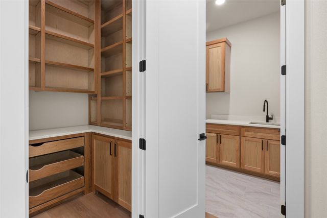 2416 Candlestick Drive, Granbury, TX 76049