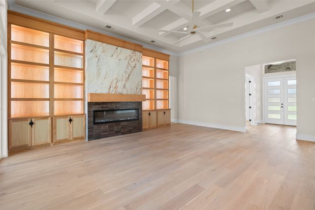 2416 Candlestick Drive, Granbury, TX 76049