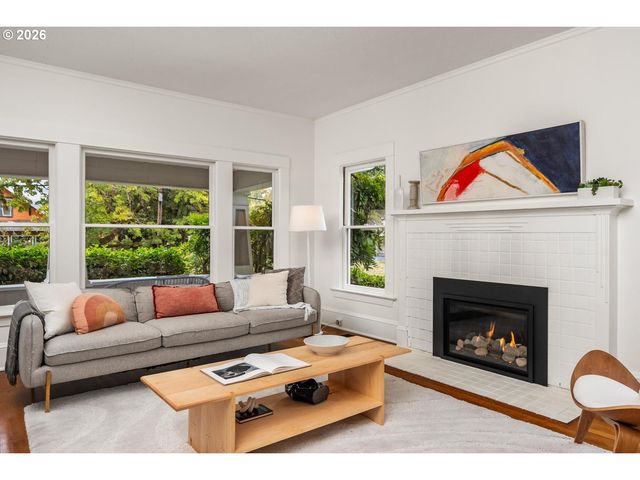 2307 Ne 42ND Ave, Portland, OR 97213