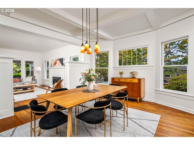 2307 Ne 42ND Ave, Portland, OR 97213