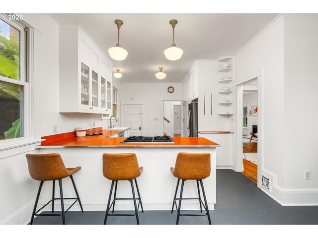 2307 Ne 42ND Ave, Portland, OR 97213