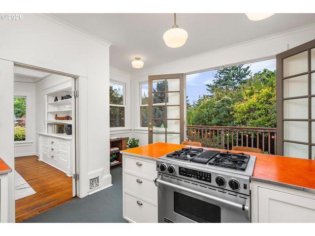 2307 Ne 42ND Ave, Portland, OR 97213