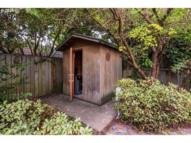 2307 Ne 42ND Ave, Portland, OR 97213