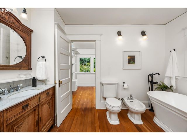 2307 Ne 42ND Ave, Portland, OR 97213