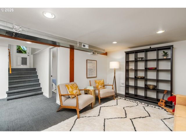 2307 Ne 42ND Ave, Portland, OR 97213