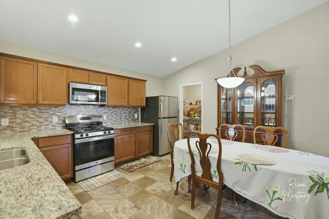 1037 Sunfield Drive, Holland, MI 49424