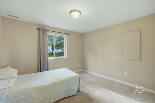1037 Sunfield Drive, Holland, MI 49424