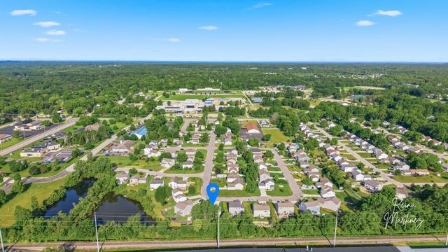 1037 Sunfield Drive, Holland, MI 49424