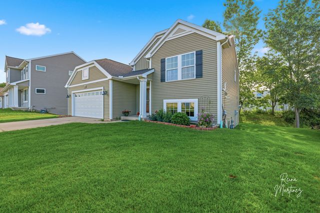 1037 Sunfield Drive, Holland, MI 49424