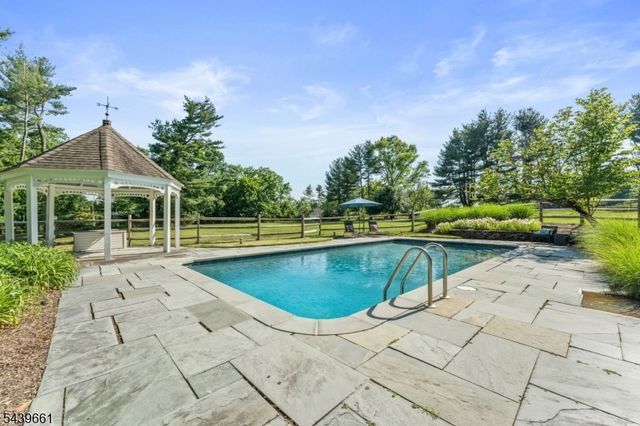 29 Bedens Brook Rd, Montgomery Twp., NJ 08558