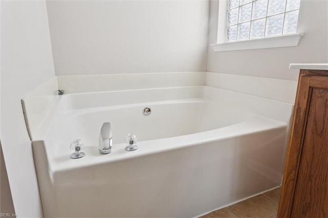 4405 Silver Fox LN, Williamsburg, VA 23188