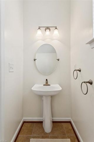 4405 Silver Fox LN, Williamsburg, VA 23188