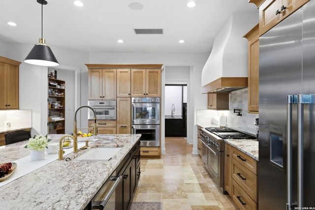 179 HORSESHOE BND, Boerne, TX 78006
