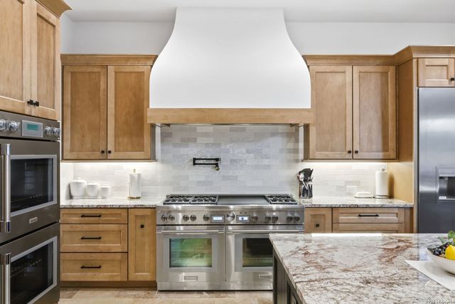 179 HORSESHOE BND, Boerne, TX 78006
