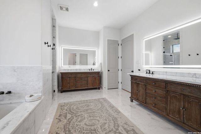 179 HORSESHOE BND, Boerne, TX 78006