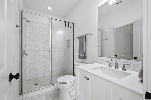 179 HORSESHOE BND, Boerne, TX 78006