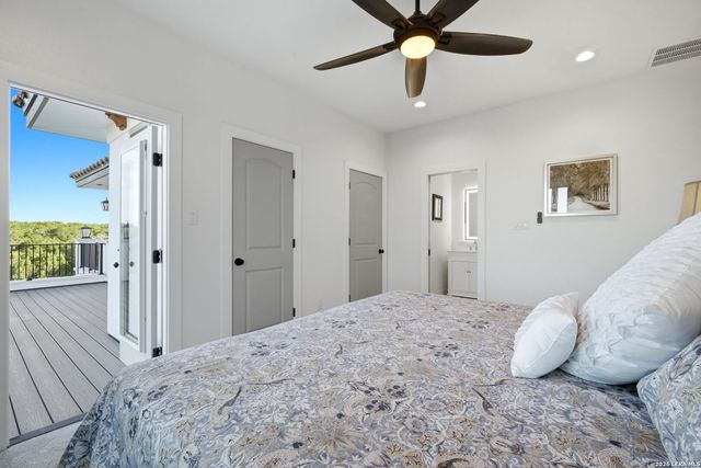 179 HORSESHOE BND, Boerne, TX 78006
