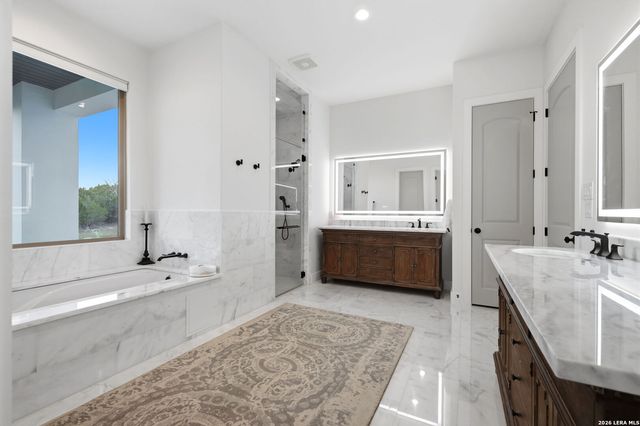 179 HORSESHOE BND, Boerne, TX 78006