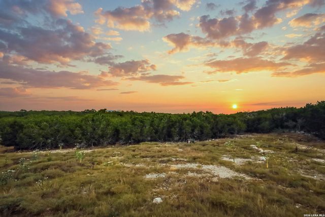 179 HORSESHOE BND, Boerne, TX 78006