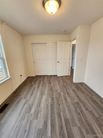 628 Vista Conn Drive, Unincorporated, MO 63125