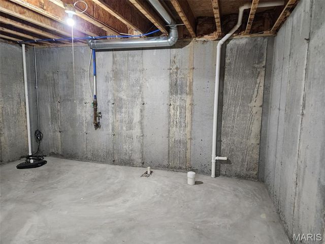 628 Vista Conn Drive, Unincorporated, MO 63125