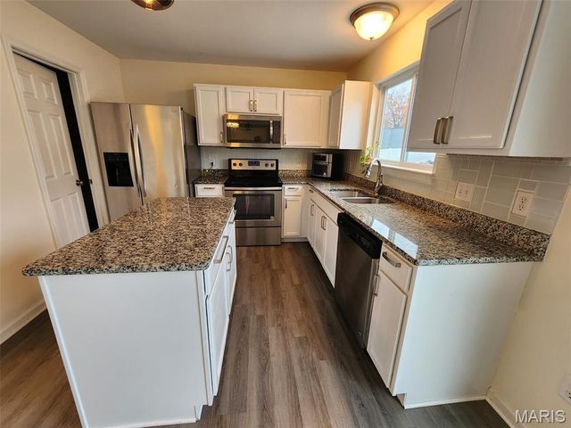 628 Vista Conn Drive, Unincorporated, MO 63125